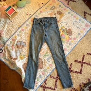 Levi’s Skinny 501 99% cotton 27x32